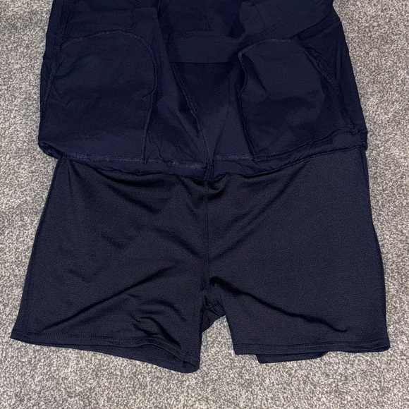 Te Verde navy Blue cargo style women’s skort size medium - Picture 6 of 7